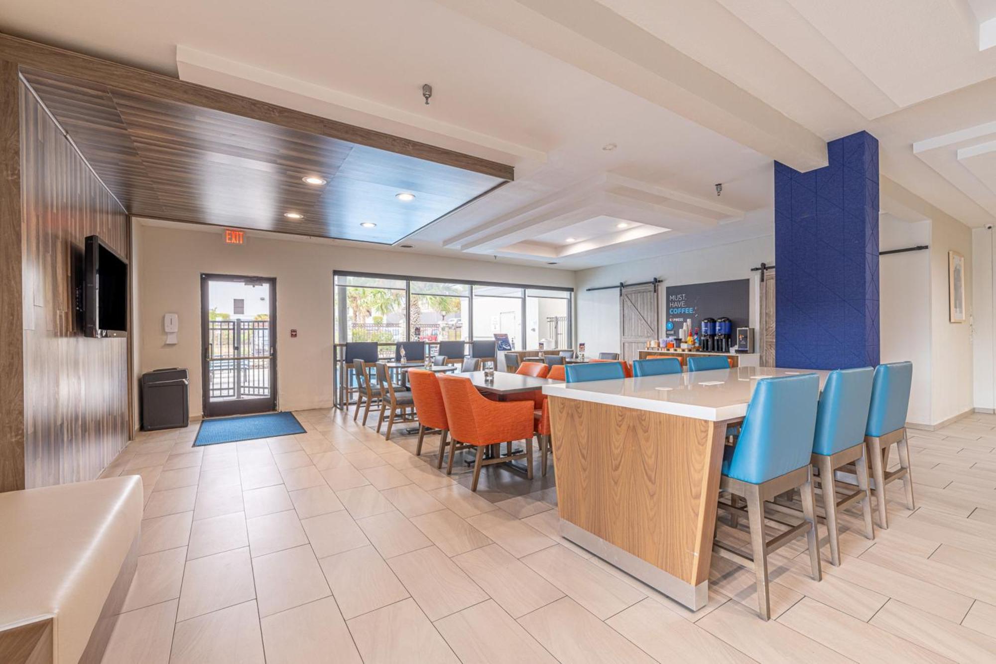 Holiday Inn Express & Suites College Station By Ihg Ngoại thất bức ảnh